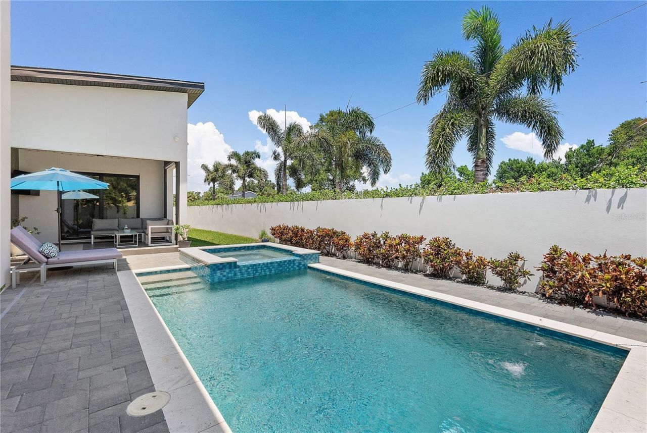 2500 4th Avenue S, Saint Petersburg, FL 33712 Photo