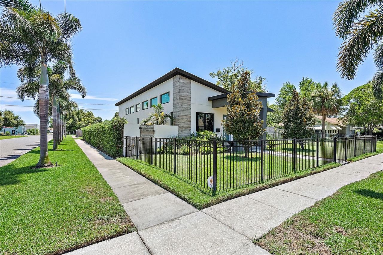 2500 4th Avenue S, Saint Petersburg, FL 33712 Photo