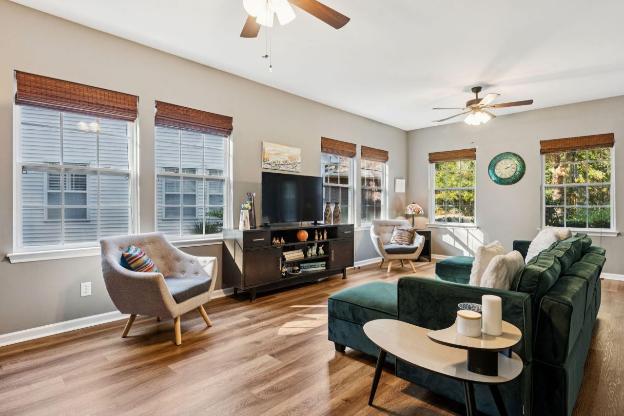 1652 Saint Johns Parrish Way Photo 10