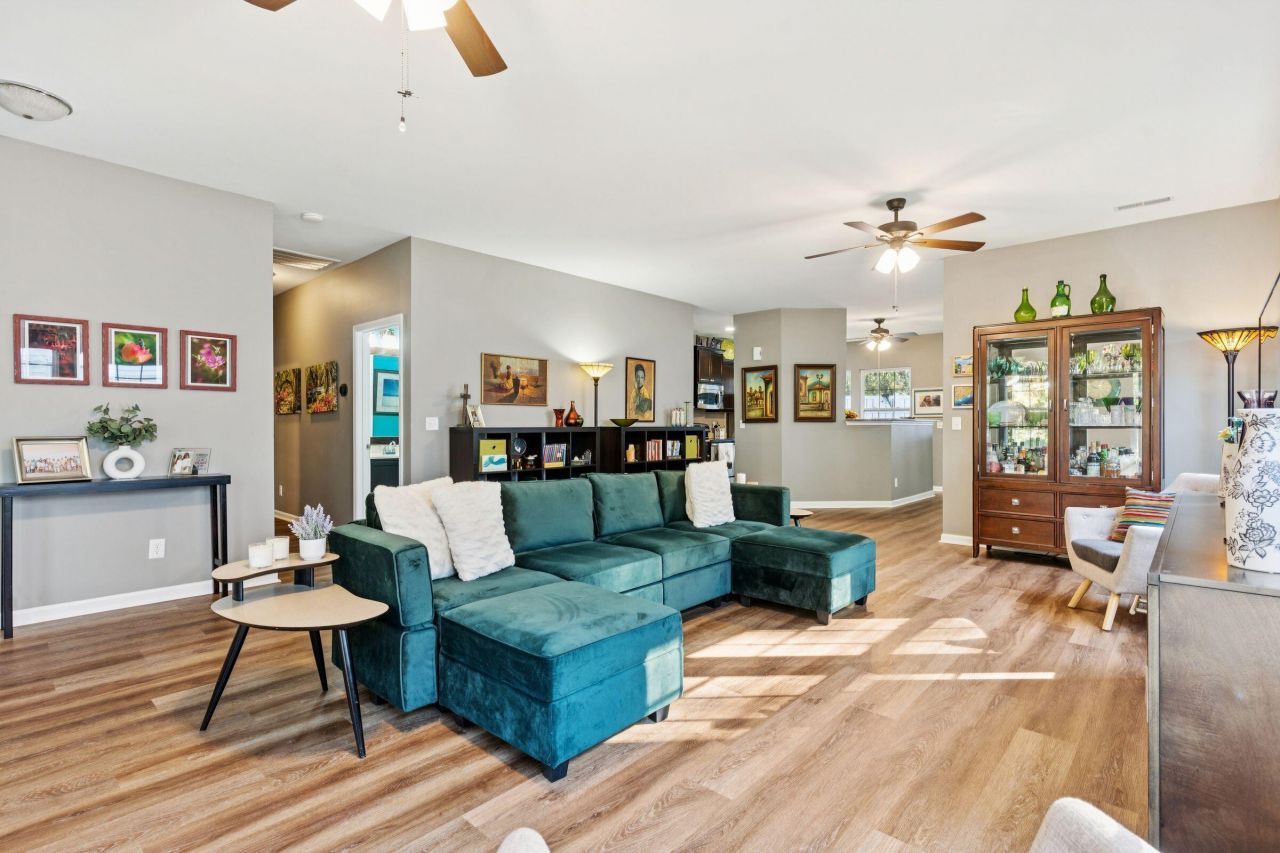 1652 Saint Johns Parrish Way Photo 12