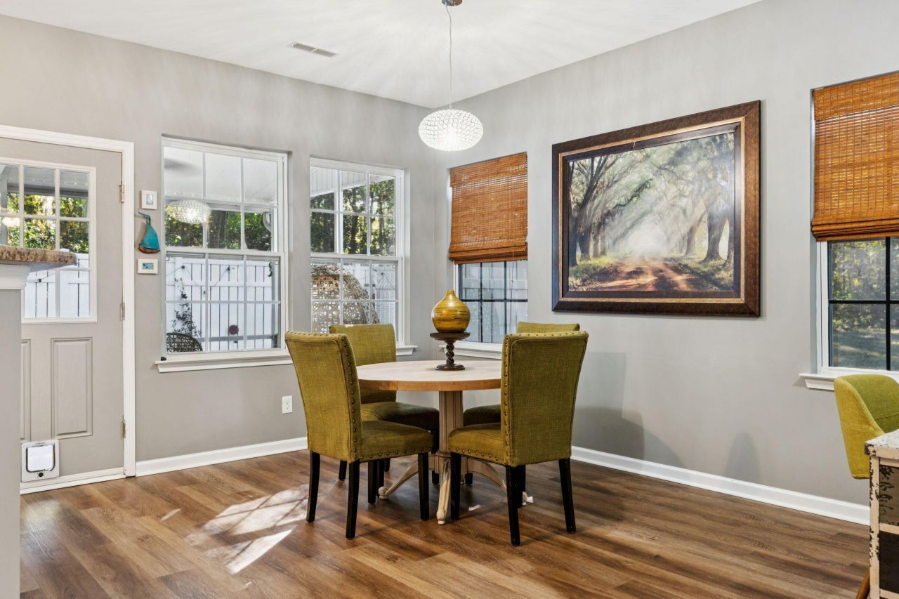 1652 Saint Johns Parrish Way Photo 13