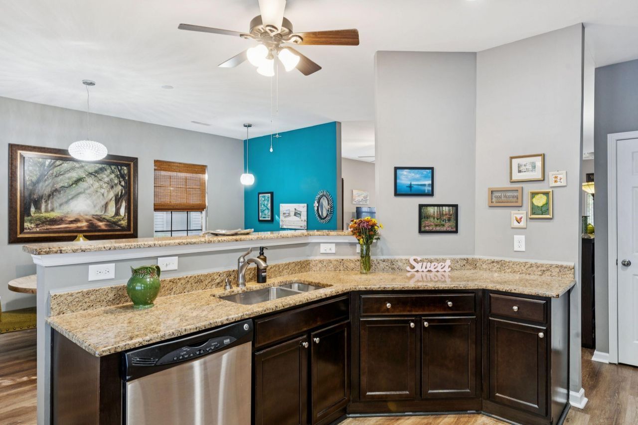 1652 Saint Johns Parrish Way Photo 18