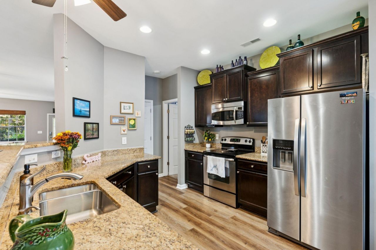 1652 Saint Johns Parrish Way Photo 19