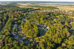 1652 Saint Johns Parrish Way photo 4