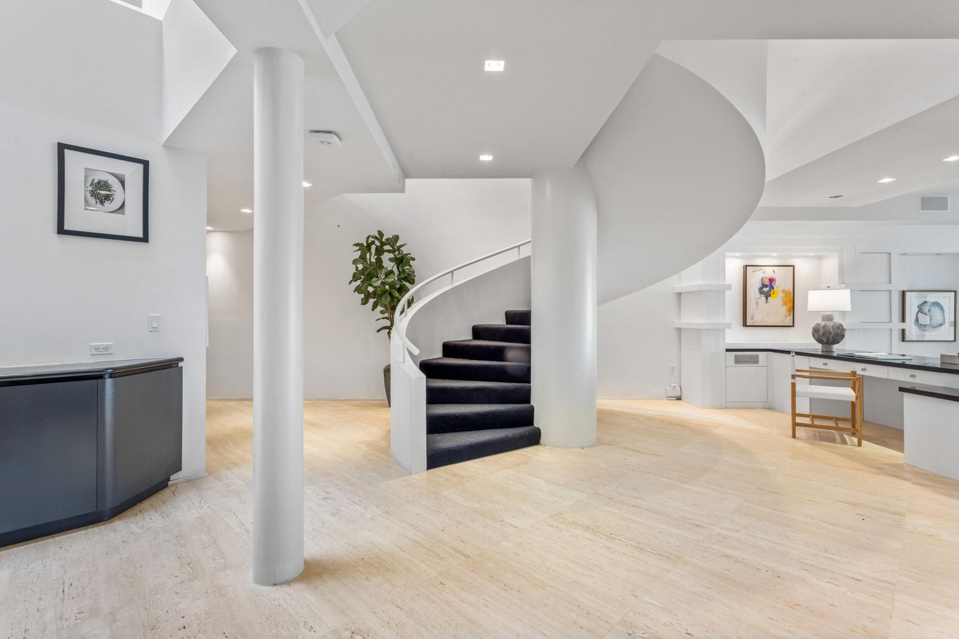 2 Sloans Curve Drive, Palm Beach, FL 33480 Photo