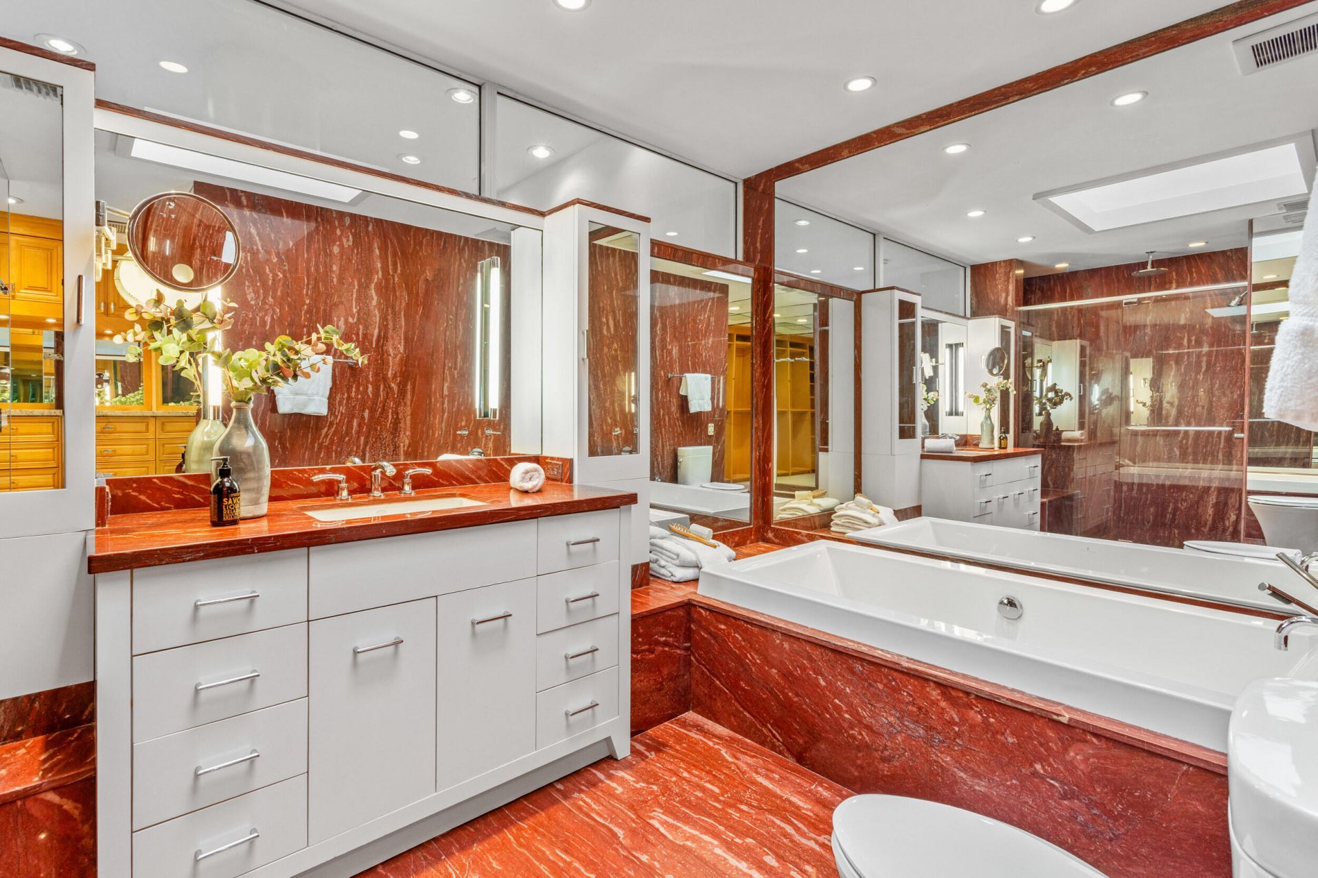 2 Sloans Curve Drive, Palm Beach, FL 33480 Photo