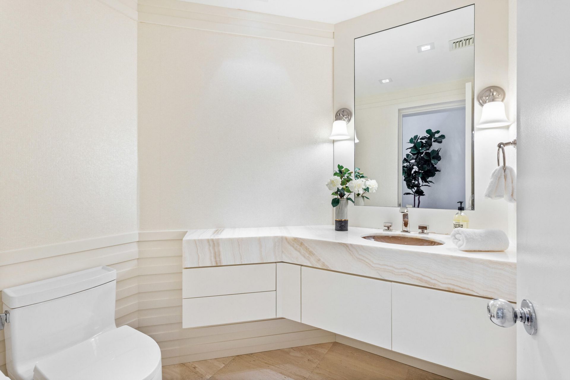 2 Sloans Curve Drive, Palm Beach, FL 33480 Photo