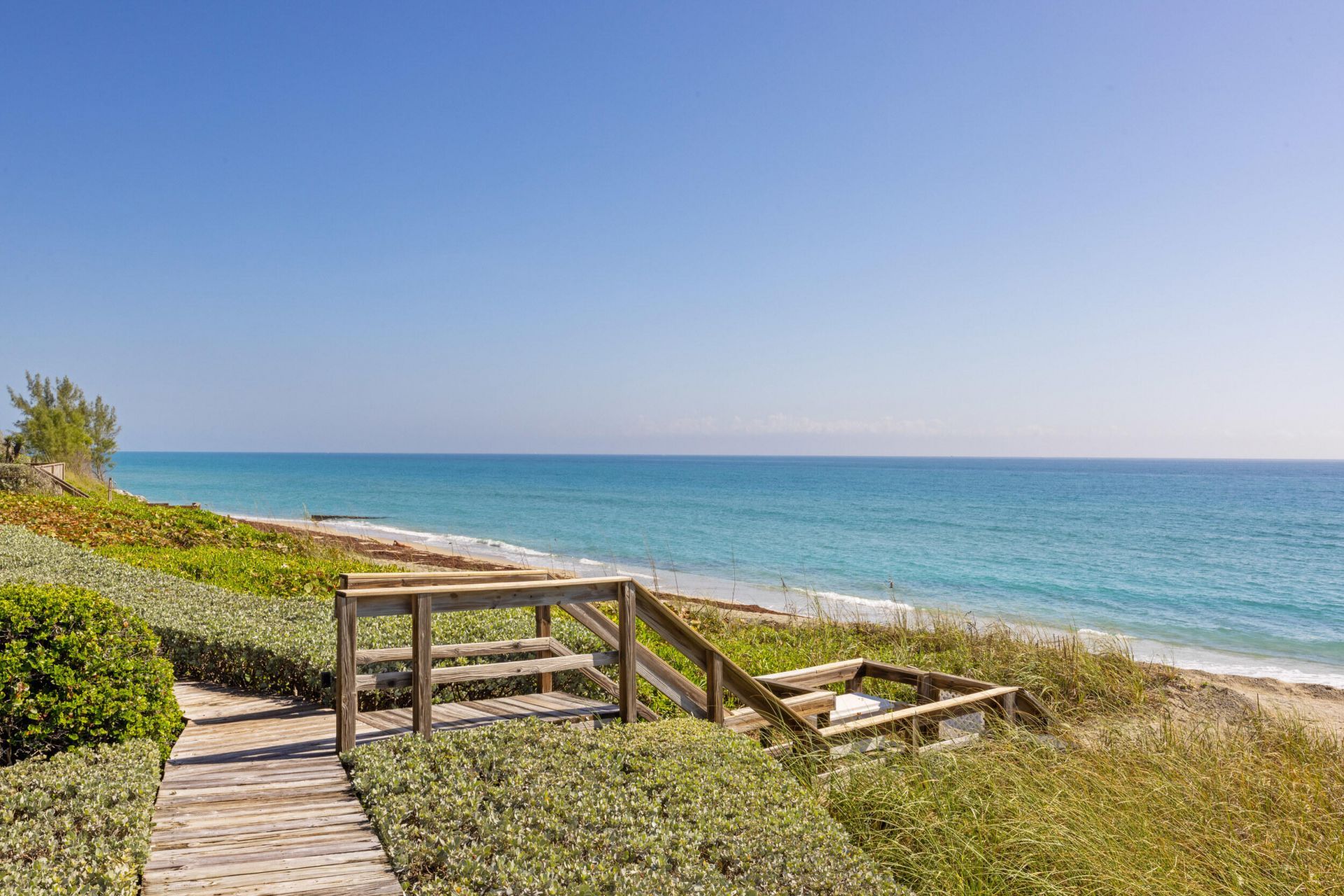 2 Sloans Curve Drive, Palm Beach, FL 33480 Photo