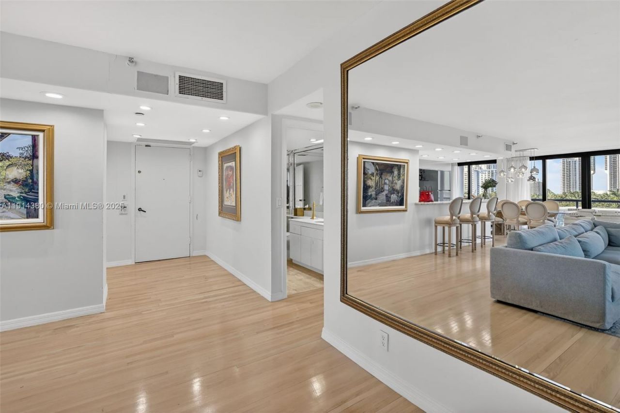 19667 Turnberry Way, Unit 5J, Aventura, FL 33180 Photo