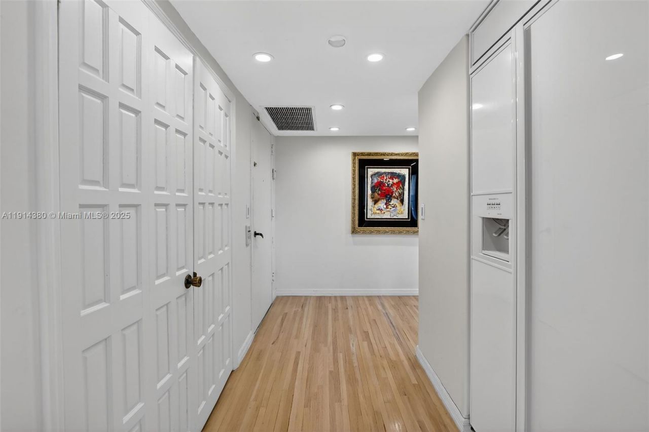 19667 Turnberry Way, Unit 5J, Aventura, FL 33180 Photo