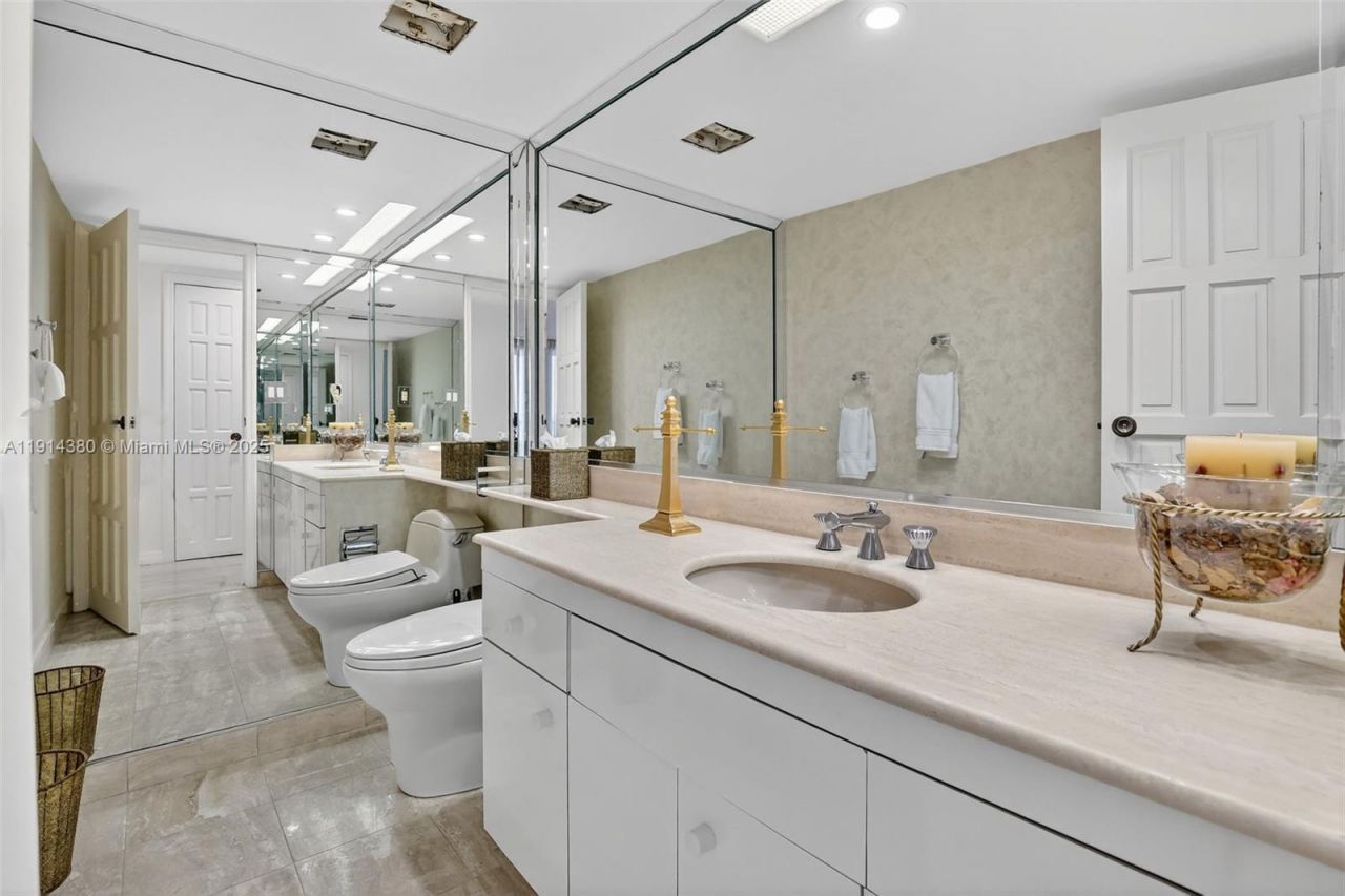 19667 Turnberry Way, Unit 5J, Aventura, FL 33180 Photo