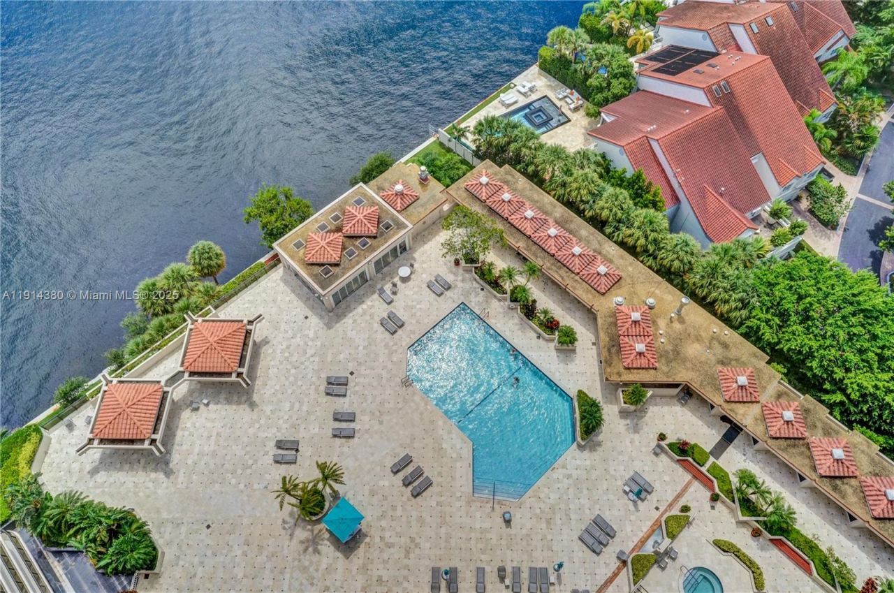 19667 Turnberry Way, Unit 5J, Aventura, FL 33180 Photo