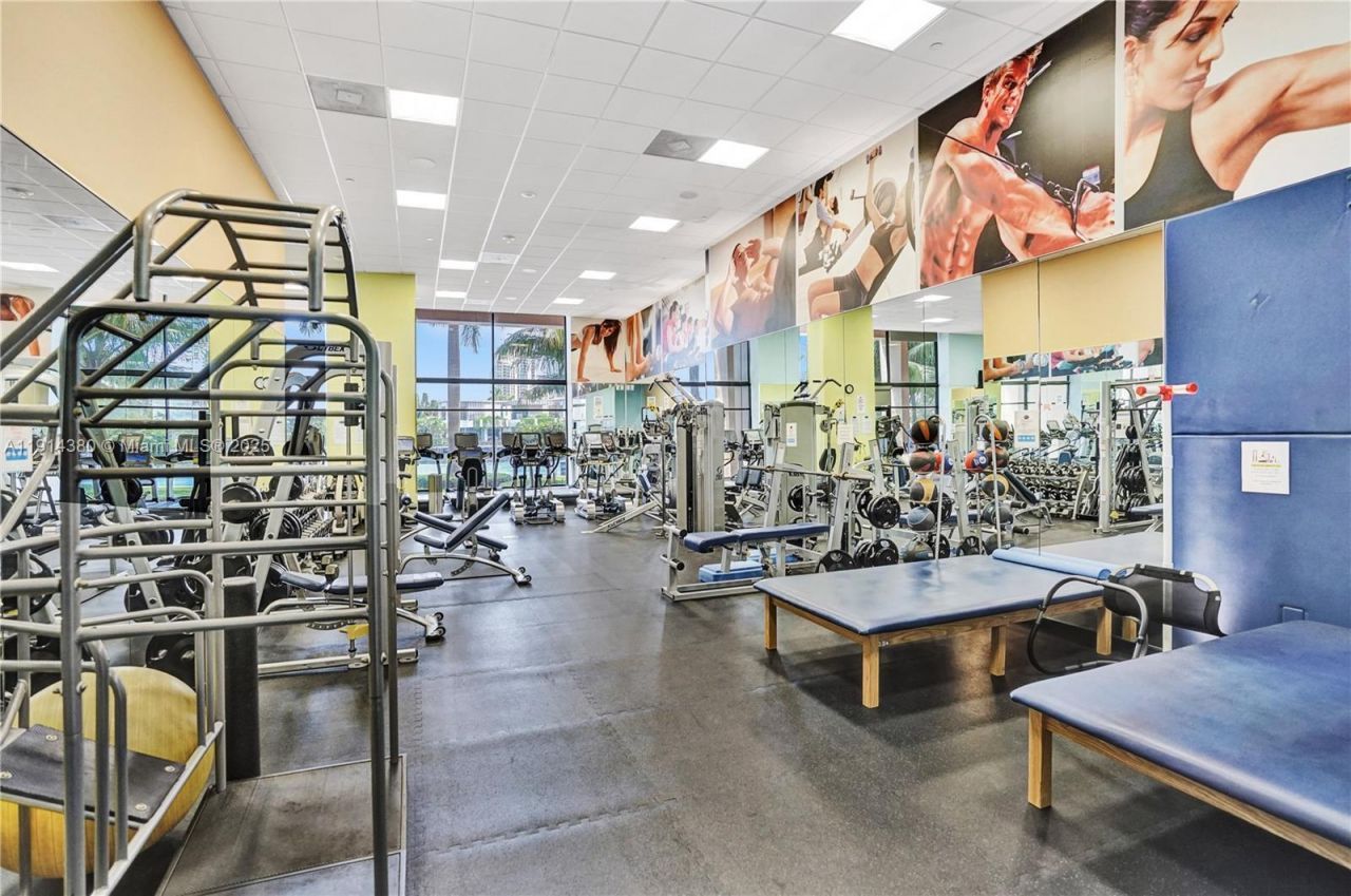 19667 Turnberry Way, Unit 5J, Aventura, FL 33180 Photo