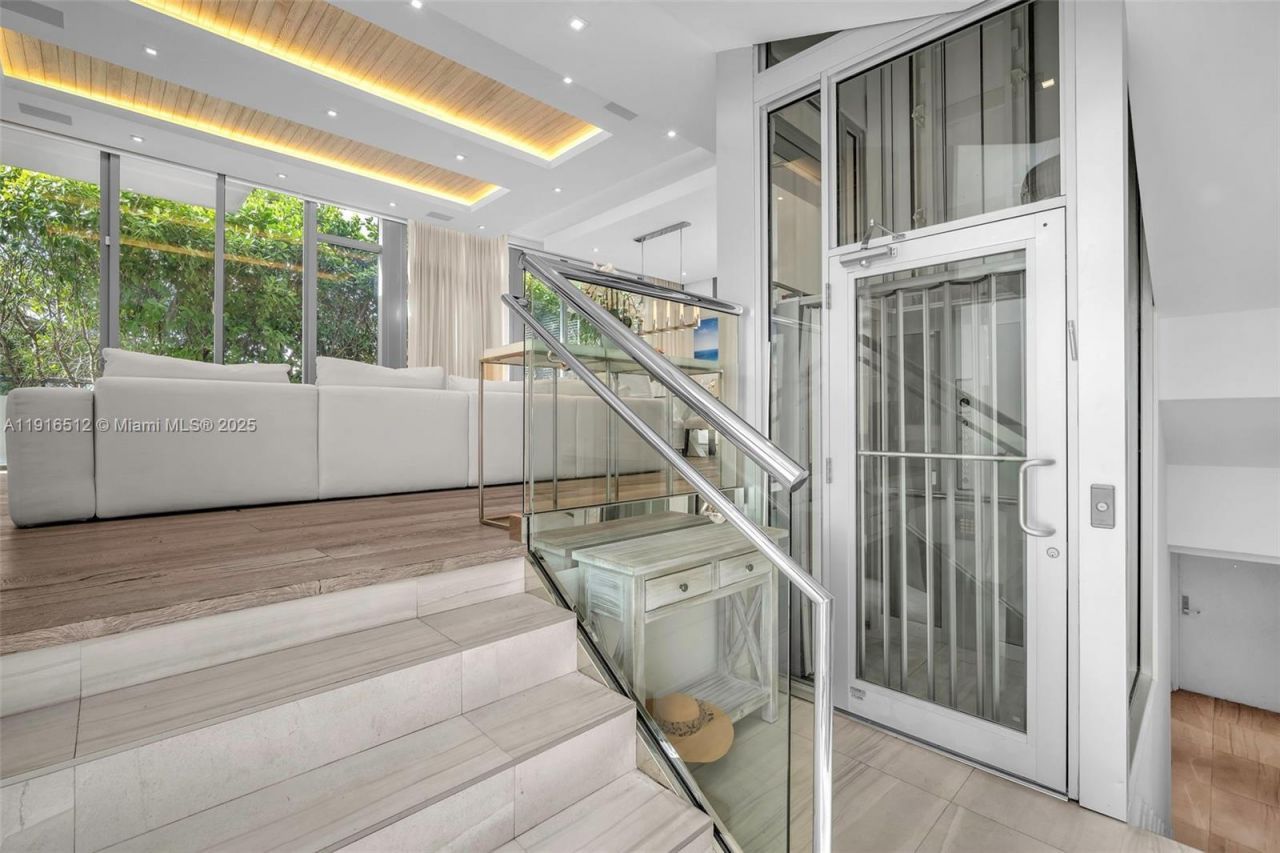 9501 Collins Ave, Unit 1, Surfside, FL 33154 Photo