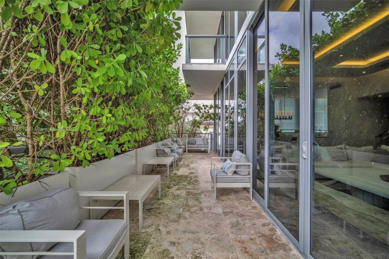 9501 Collins Ave, Unit 1, Surfside, FL 33154 Photo