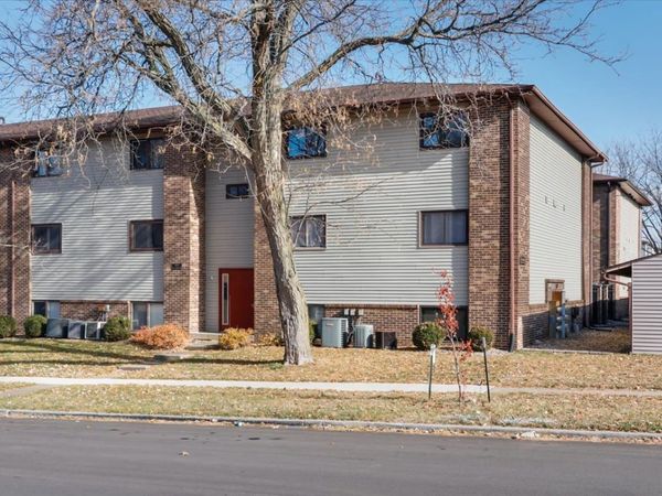 1920 Tracy Drive, Unit 12, Bloomington, IL 61704