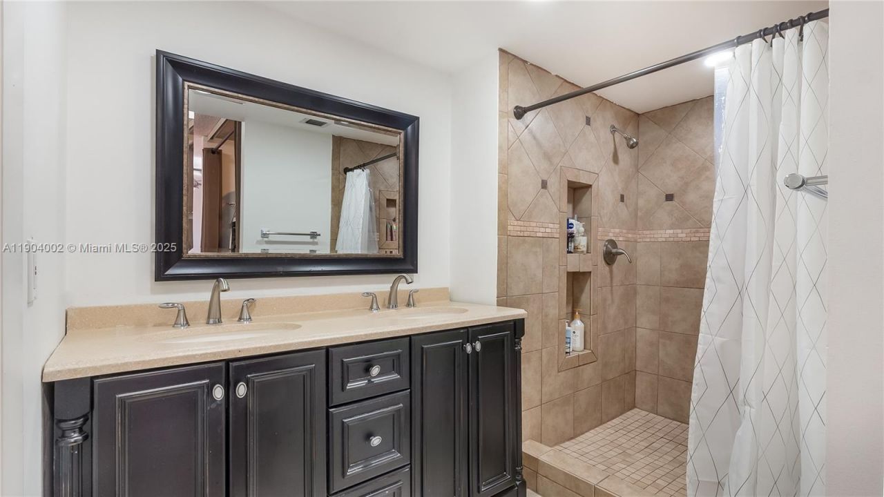 9109 C SW 20th St, Davie, FL 33324 Photo