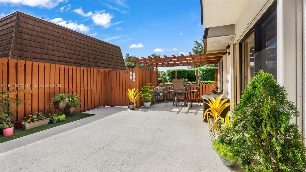 9109 C SW 20th St, Davie, FL 33324 Photo