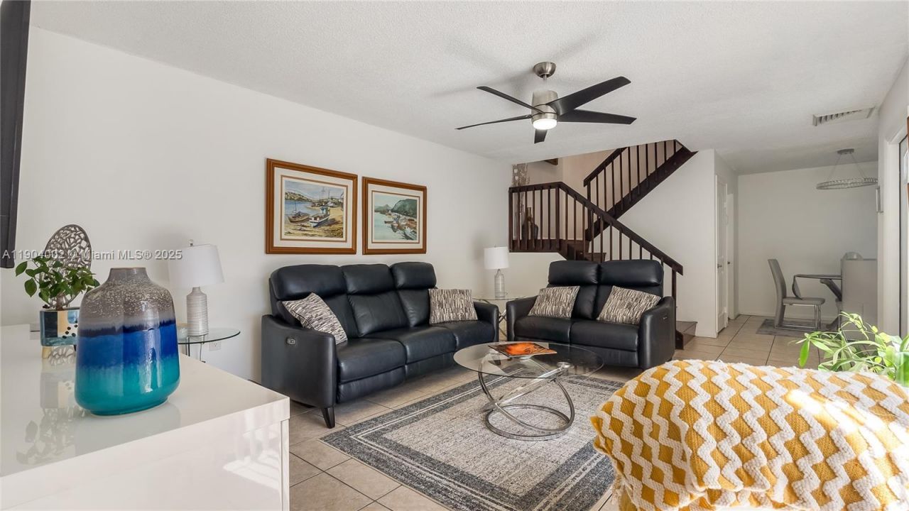 9109 C SW 20th St, Davie, FL 33324 Photo