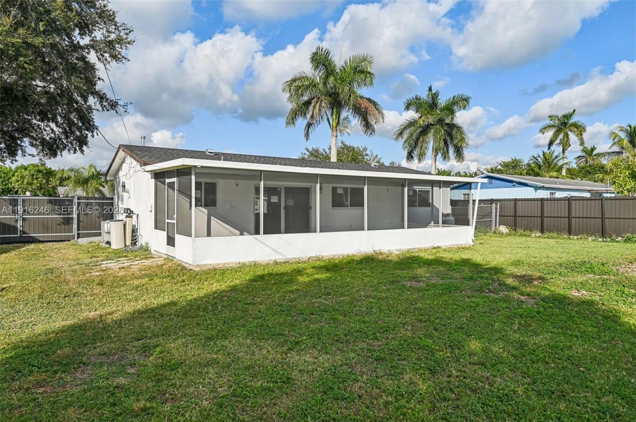 18950 SW 310th St, Homestead, FL 33030 Photo