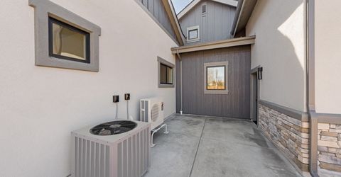 7240 Silver King Drive, Sparks, NV 89436 Photo