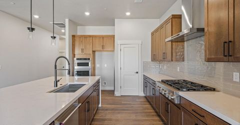 7240 Silver King Drive, Sparks, NV 89436 Photo