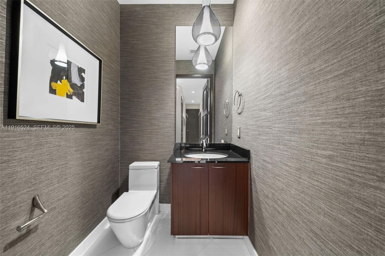 16001 Collins Ave, Unit 4001, Sunny Isles Beach, FL 33160 Photo