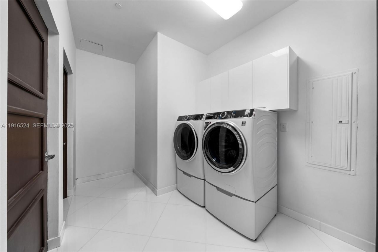 16001 Collins Ave, Unit 4001, Sunny Isles Beach, FL 33160 Photo