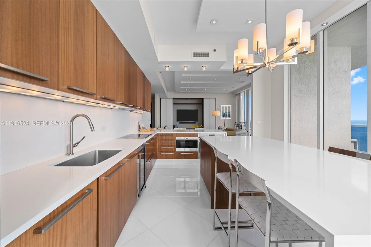 16001 Collins Ave, Unit 4001, Sunny Isles Beach, FL 33160 Photo