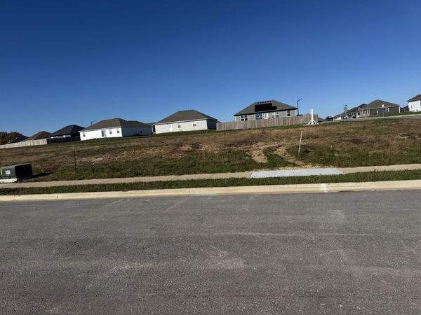 1111 E Charlton Street, Republic, MO 65738