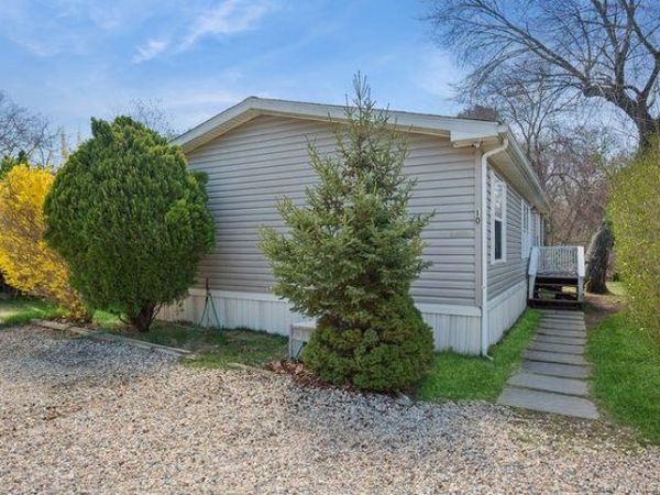 337 Three Mile Harbo, Unit 10, East Hampton, NY 11937