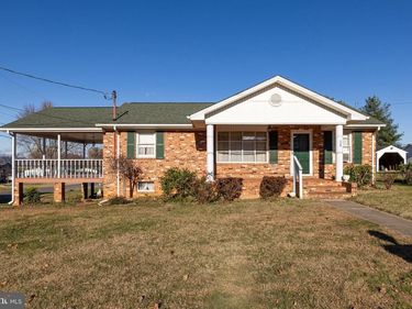115 SUNSET DRIVE, STANLEY, VA 22851