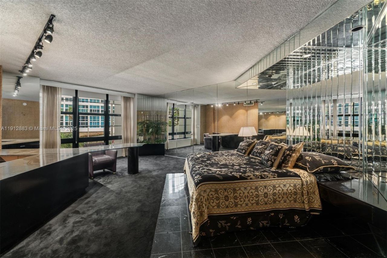 5500 Collins Ave, Unit 304, Miami Beach, FL 33140 Photo