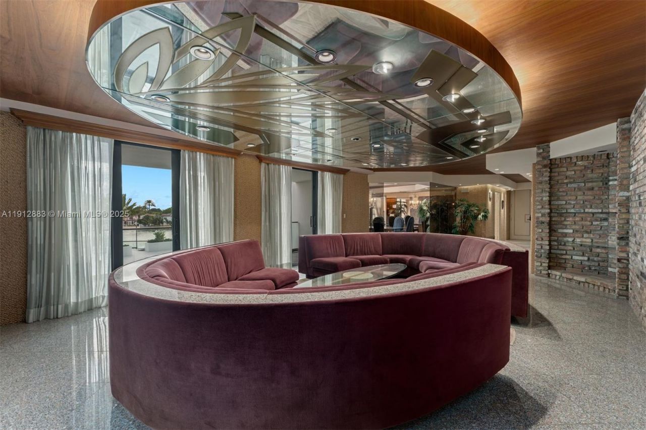 5500 Collins Ave, Unit 304, Miami Beach, FL 33140 Photo