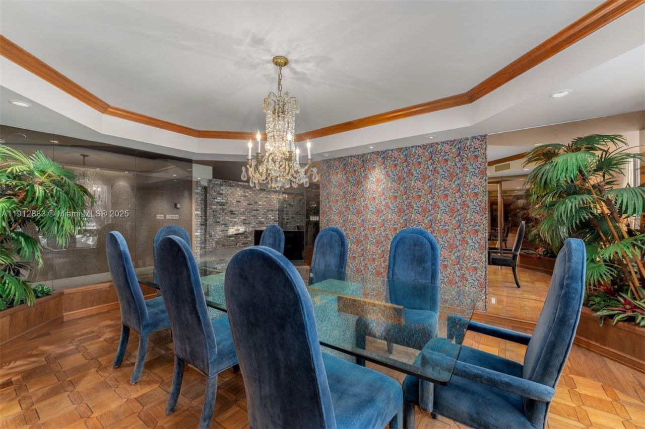 5500 Collins Ave, Unit 304, Miami Beach, FL 33140 Photo