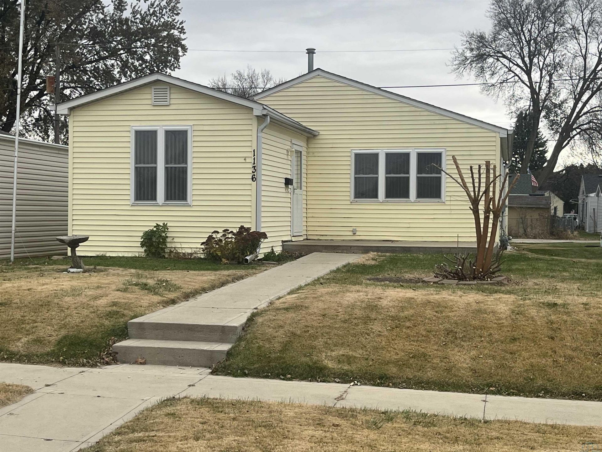 1136 Edgewater, Sioux City, IA 51109 Main Photo
