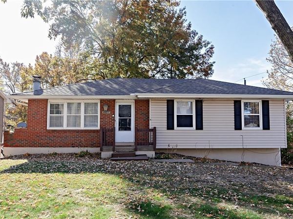 6927 NW 76th Terrace, Kansas City, MO 64152
