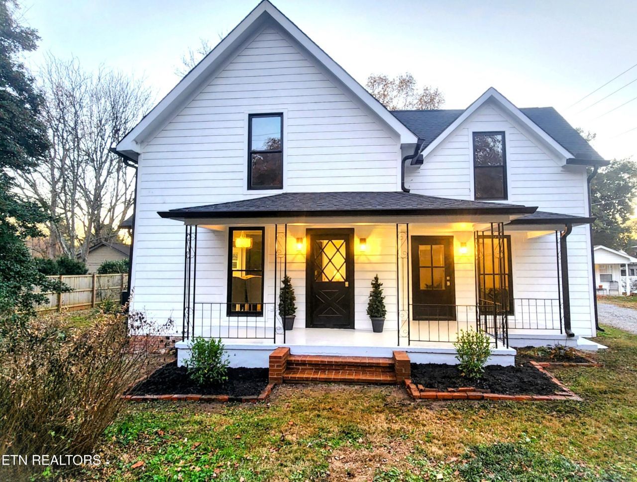 1011 S Court St, Maryville, TN 37803 Main Photo