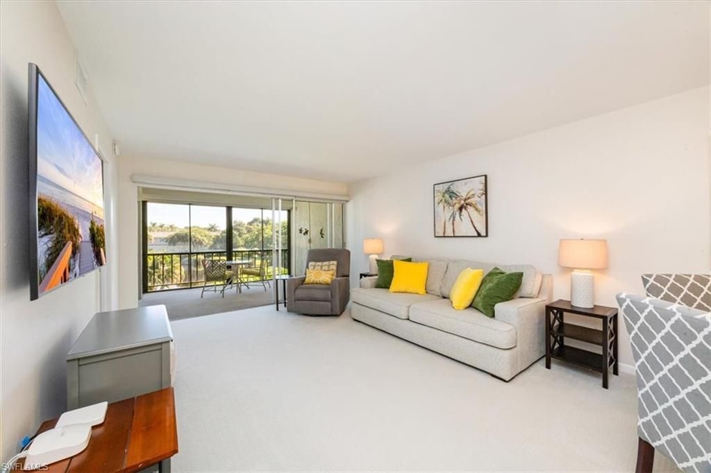 3030 Binnacle Dr, Unit 307, Naples, FL 34103 Photo