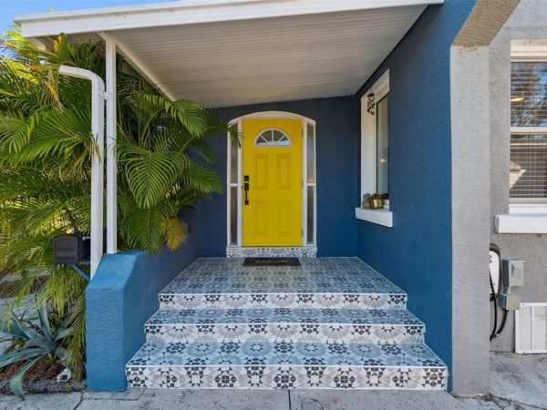 1120 17TH AVENUE N, ST PETERSBURG, FL 33704