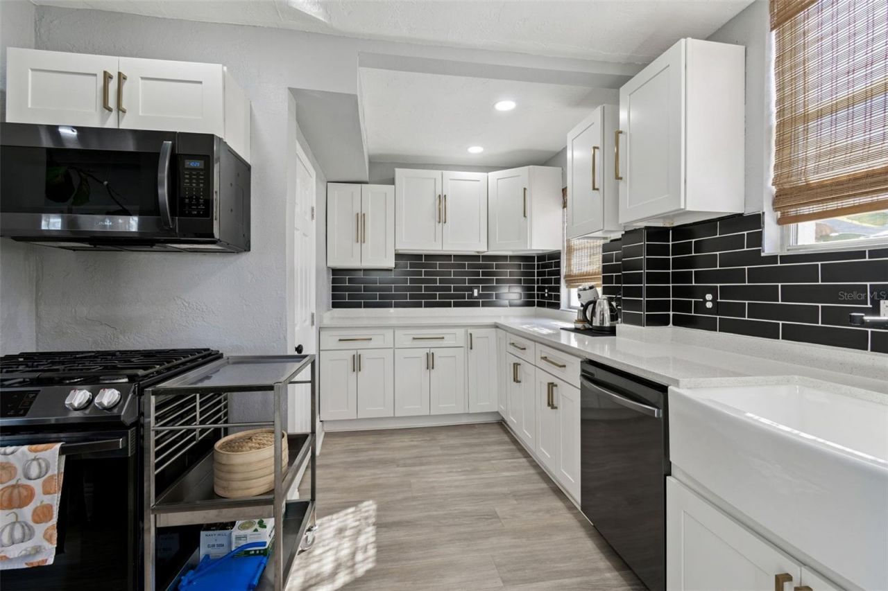 1120 17th Avenue N, Saint Petersburg, FL 33704 Photo