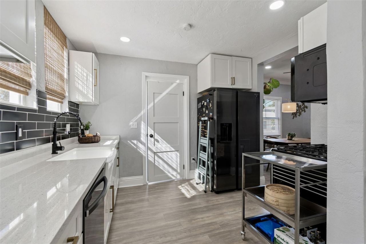 1120 17th Avenue N, Saint Petersburg, FL 33704 Photo