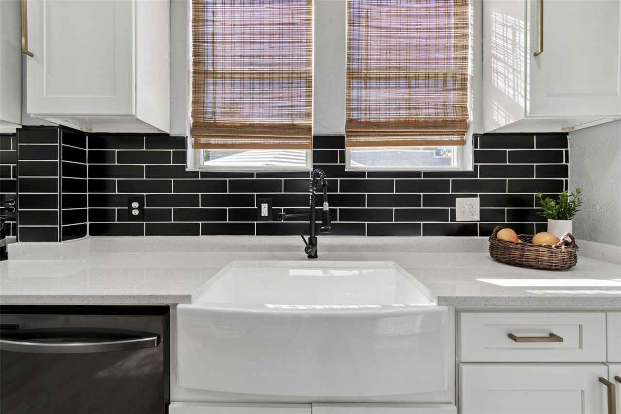 1120 17th Avenue N, Saint Petersburg, FL 33704 Photo