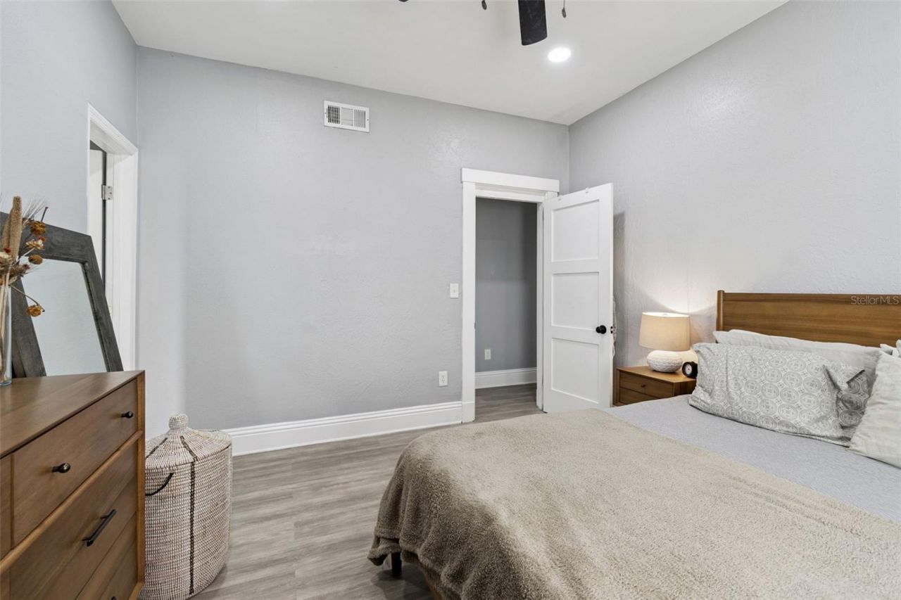 1120 17th Avenue N, Saint Petersburg, FL 33704 Photo