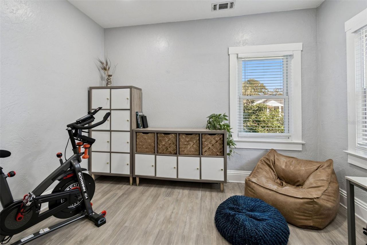 1120 17th Avenue N, Saint Petersburg, FL 33704 Photo