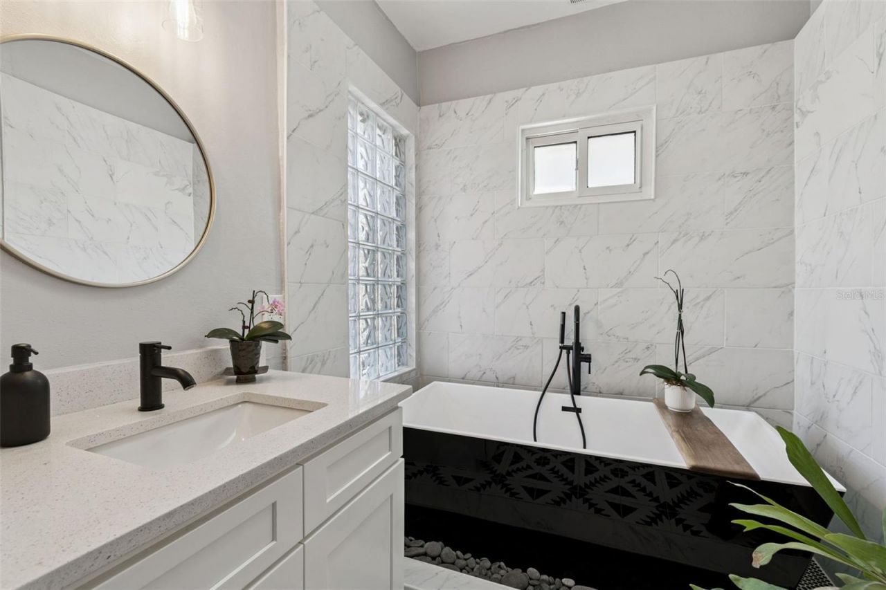 1120 17th Avenue N, Saint Petersburg, FL 33704 Photo