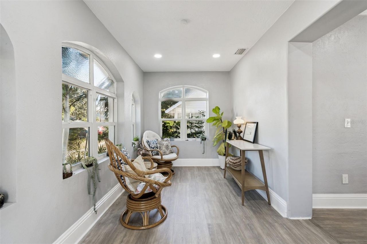 1120 17th Avenue N, Saint Petersburg, FL 33704 Photo