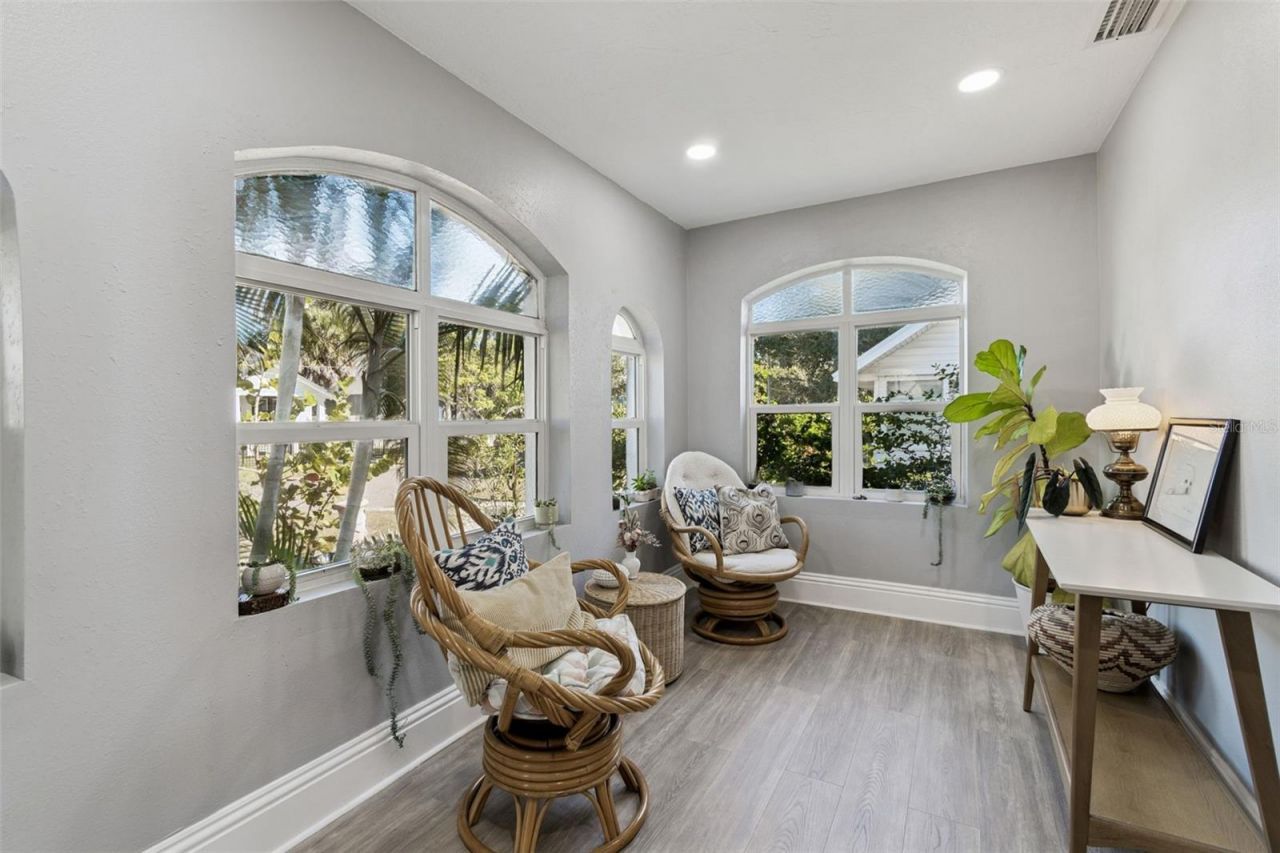 1120 17th Avenue N, Saint Petersburg, FL 33704 Photo