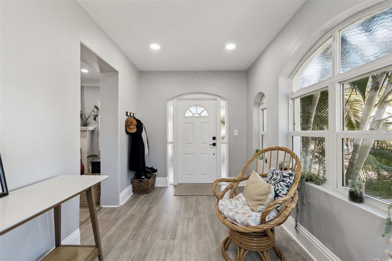 1120 17th Avenue N, Saint Petersburg, FL 33704 Photo