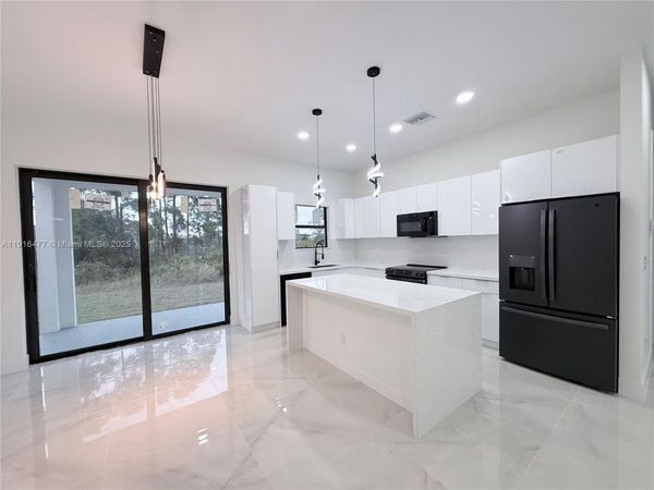 2614 45 Street W, Lehigh Acres, FL 33971